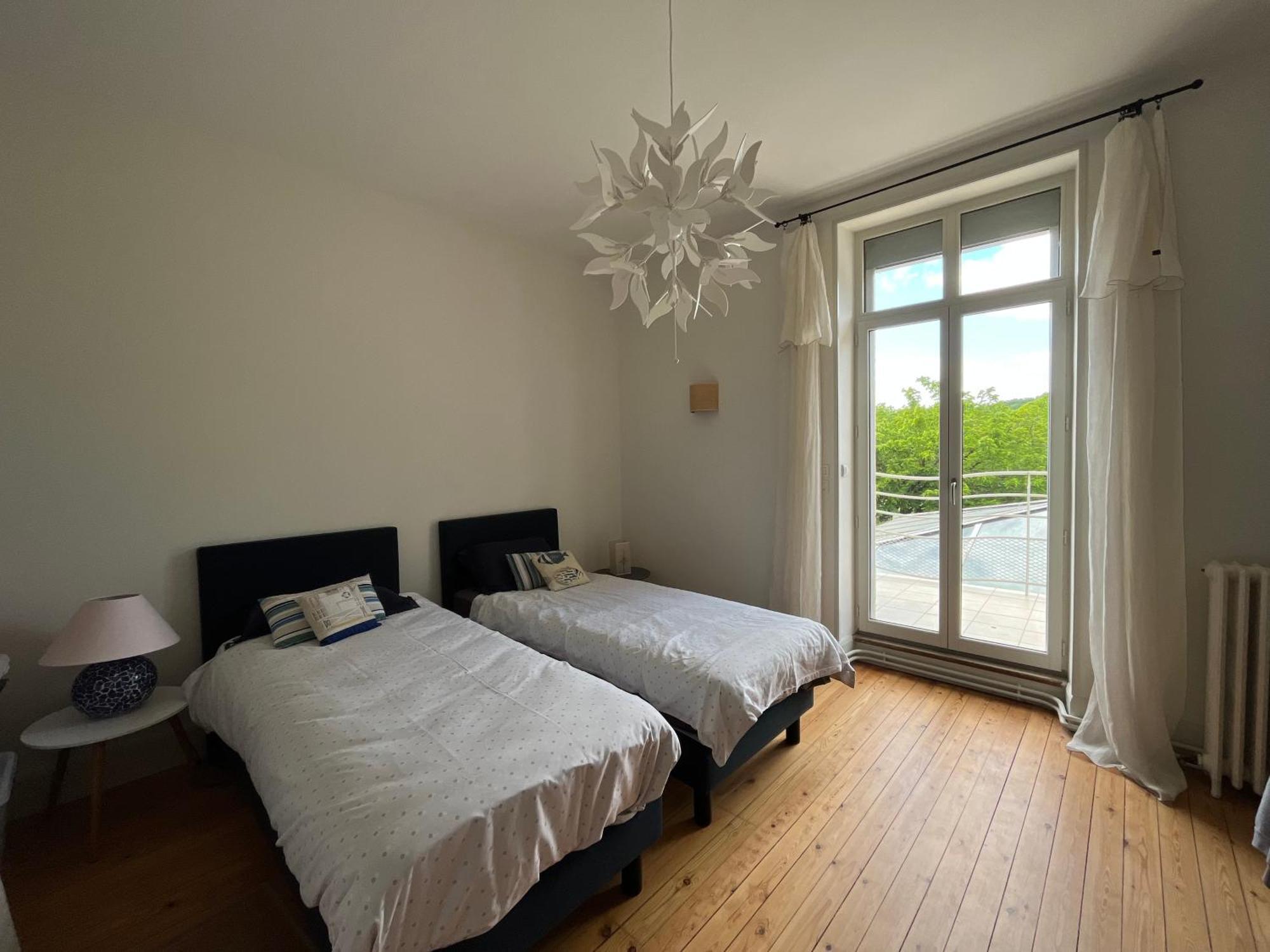 Bed and Breakfast Le Lotus Blanc Сент-Фуа-ла-Гранд Экстерьер фото